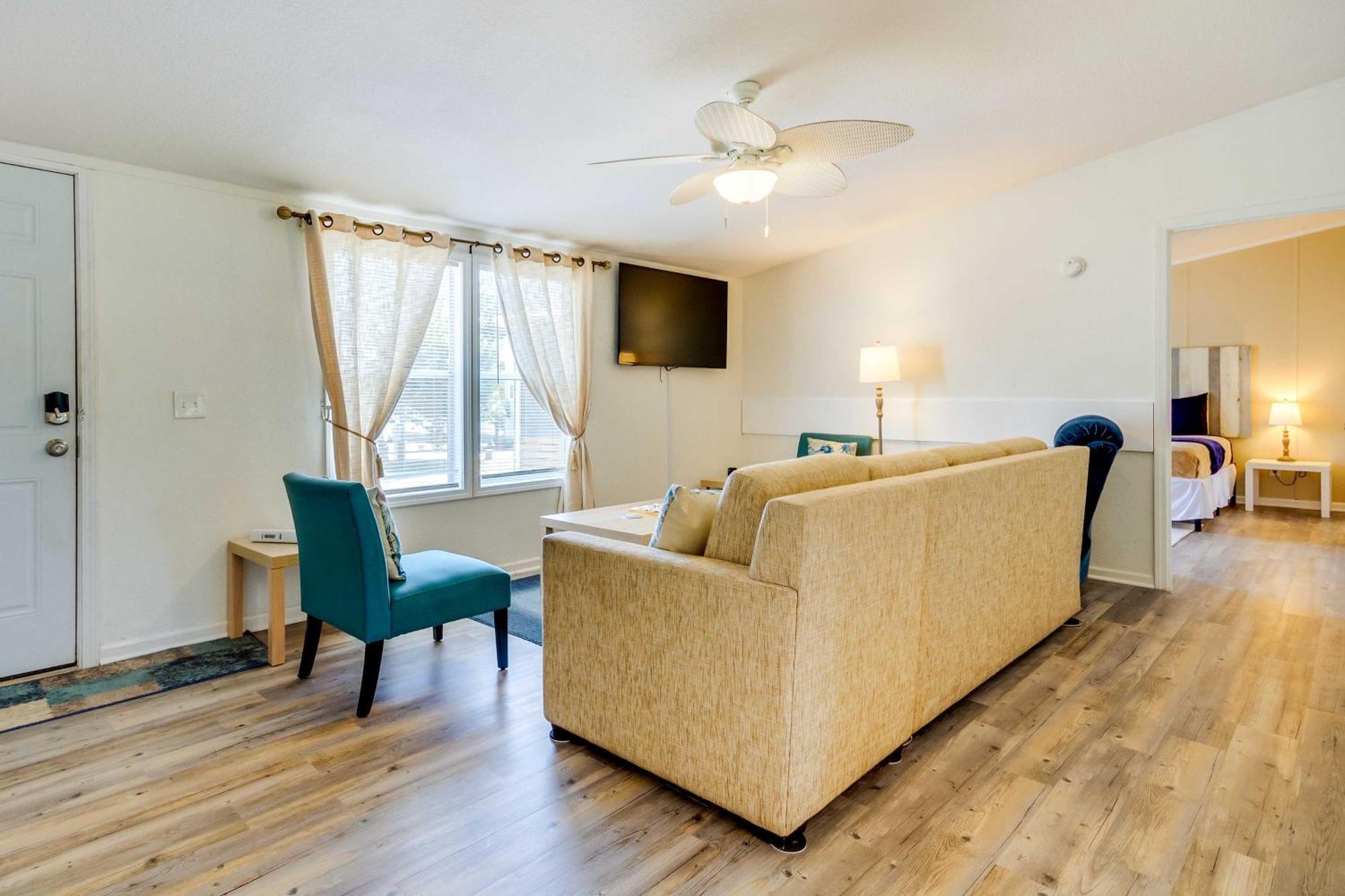 Stunning Pensacola Home, 8 Mi To Downtown! Exteriör bild